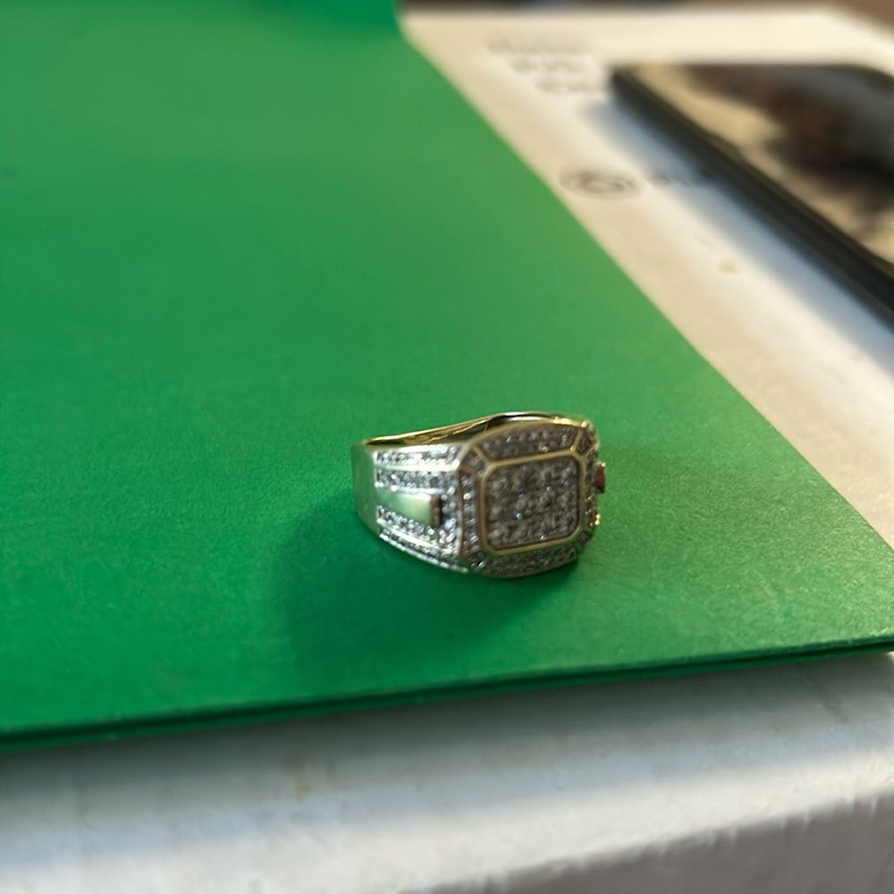 I’m selling a 8-3/4 pinky ring